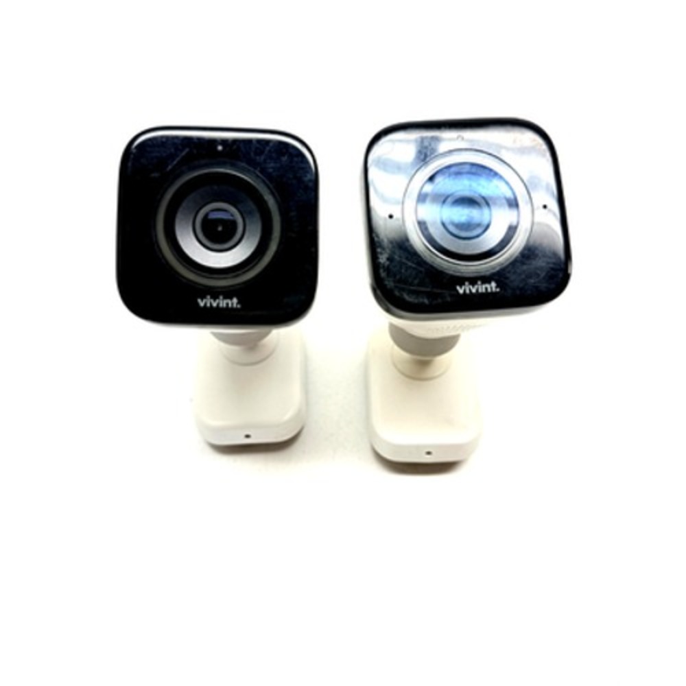 Vivint Outdoor Camera Pro Set of 2 Used